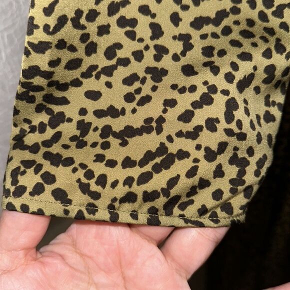 H&M 8 Moth Green Black Animal Print Long Sleeve V-Neck Maxi Dress - Picture 5 of 10